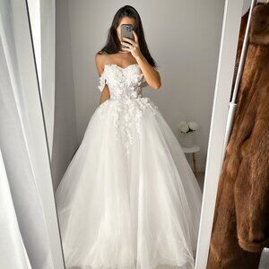 Princess Ball Gown – Royal 3D Floral Off-Shoulder Bridal Dress